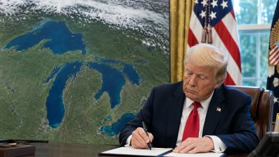 Онтарио стало «Америкой»: Трамп одним указом переименовал Великое озеро
